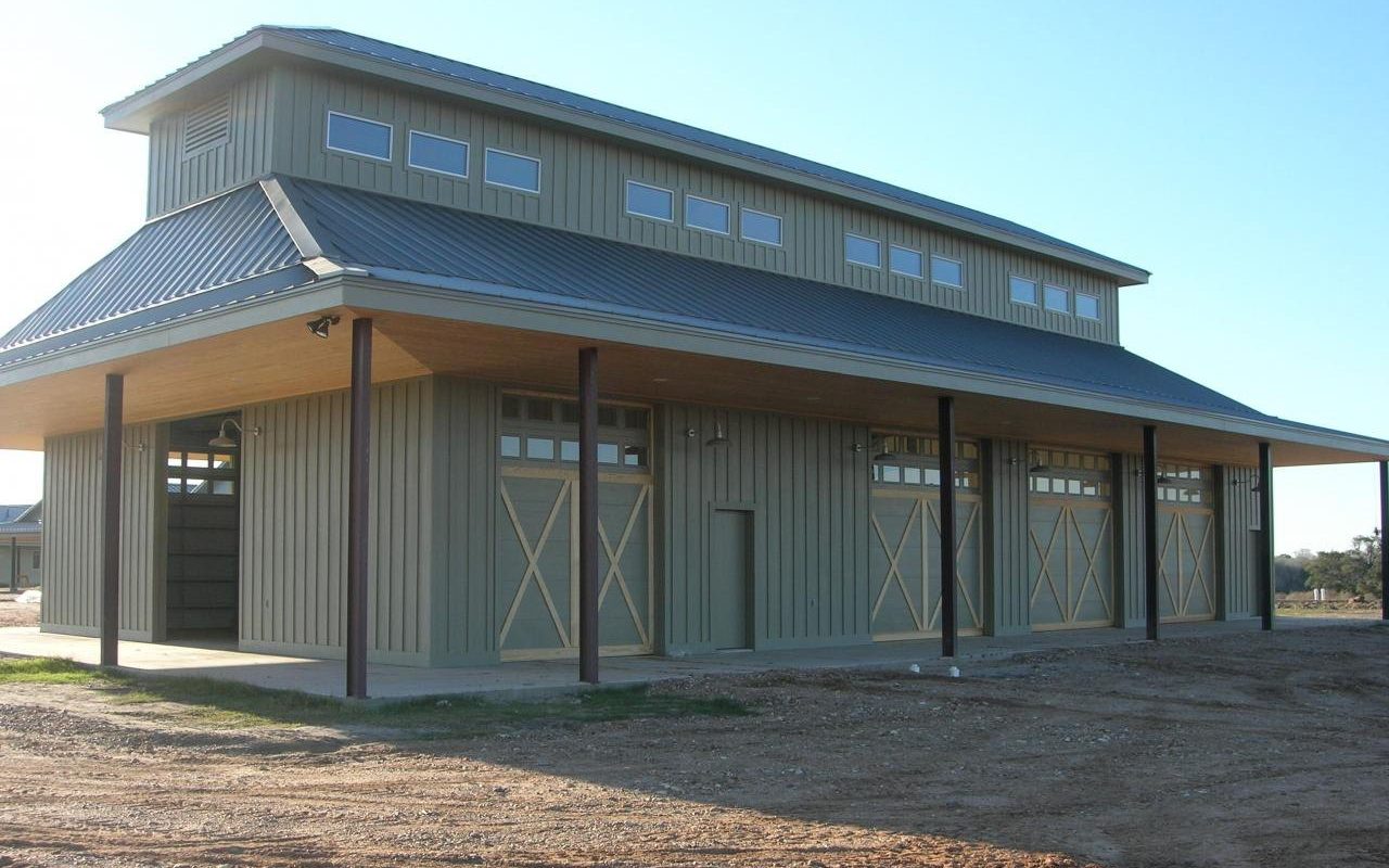 Stone equipment barn built by Cross Creek Construction